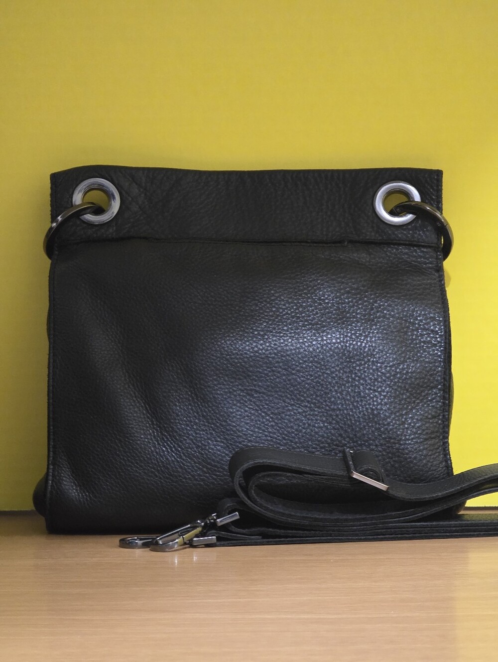 Hammitt MD Tony Black Leather Crossbody Bag - Picture 3 of 8